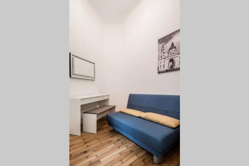 Oktober 6/8 Apartment بودابست المظهر الخارجي الصورة