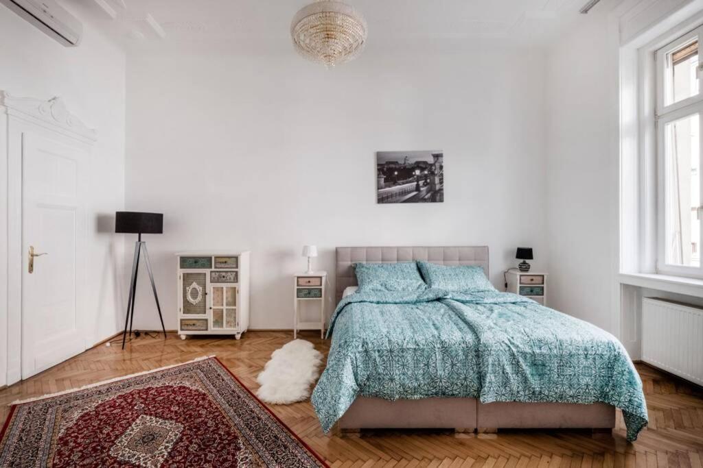 Oktober 6/8 Apartment بودابست المظهر الخارجي الصورة